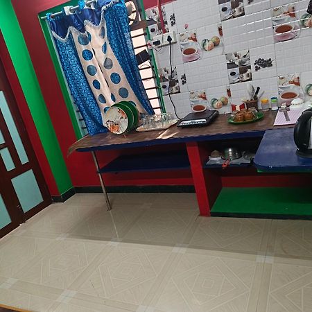 Blue Waves Homestay Pondicherry Luaran gambar