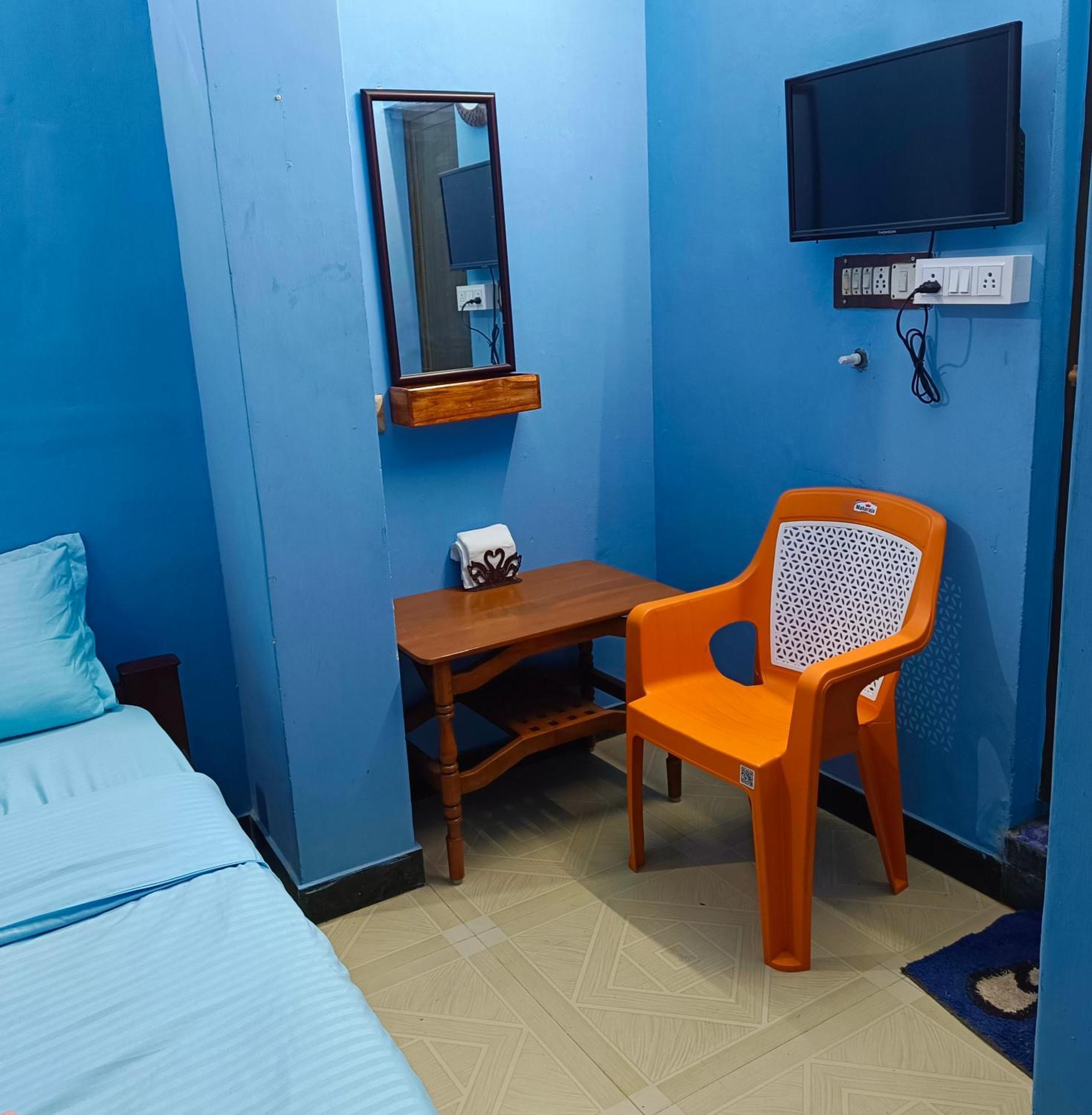 Blue Waves Homestay Pondicherry Luaran gambar