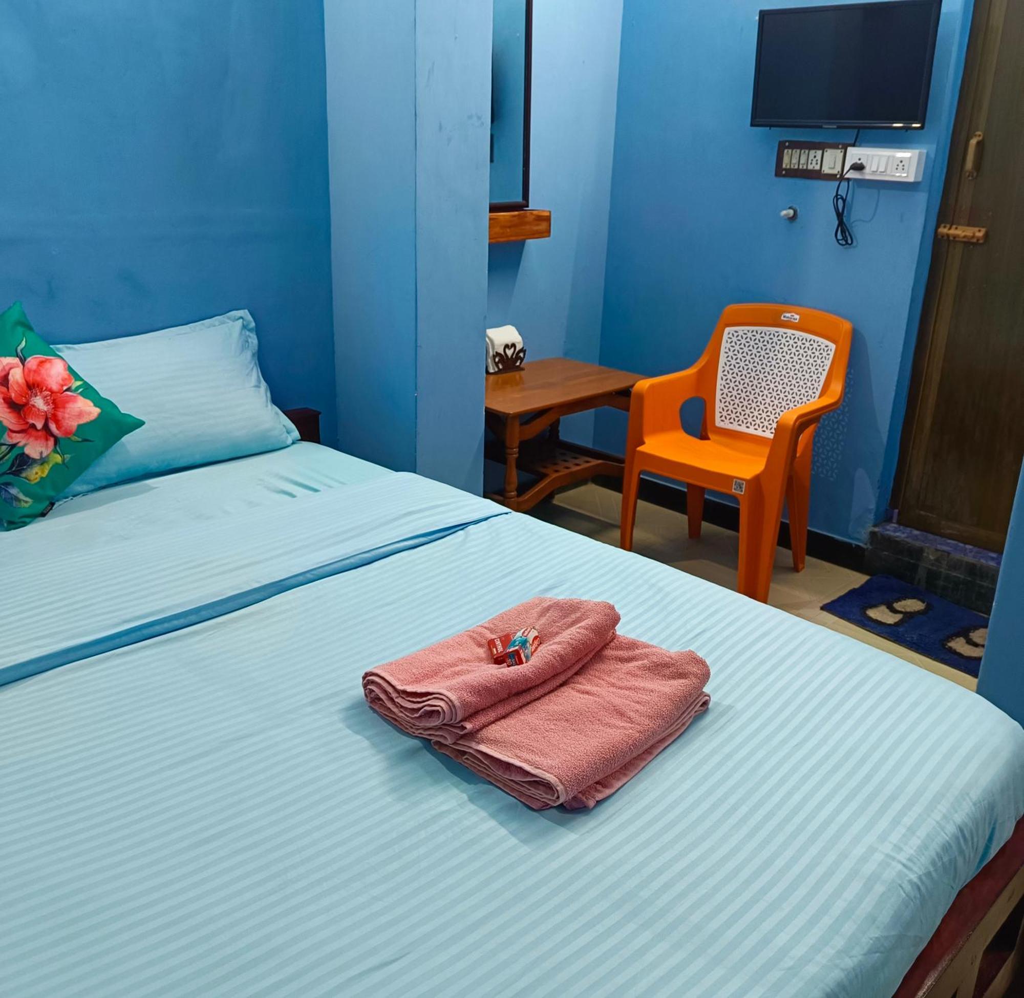Blue Waves Homestay Pondicherry Luaran gambar