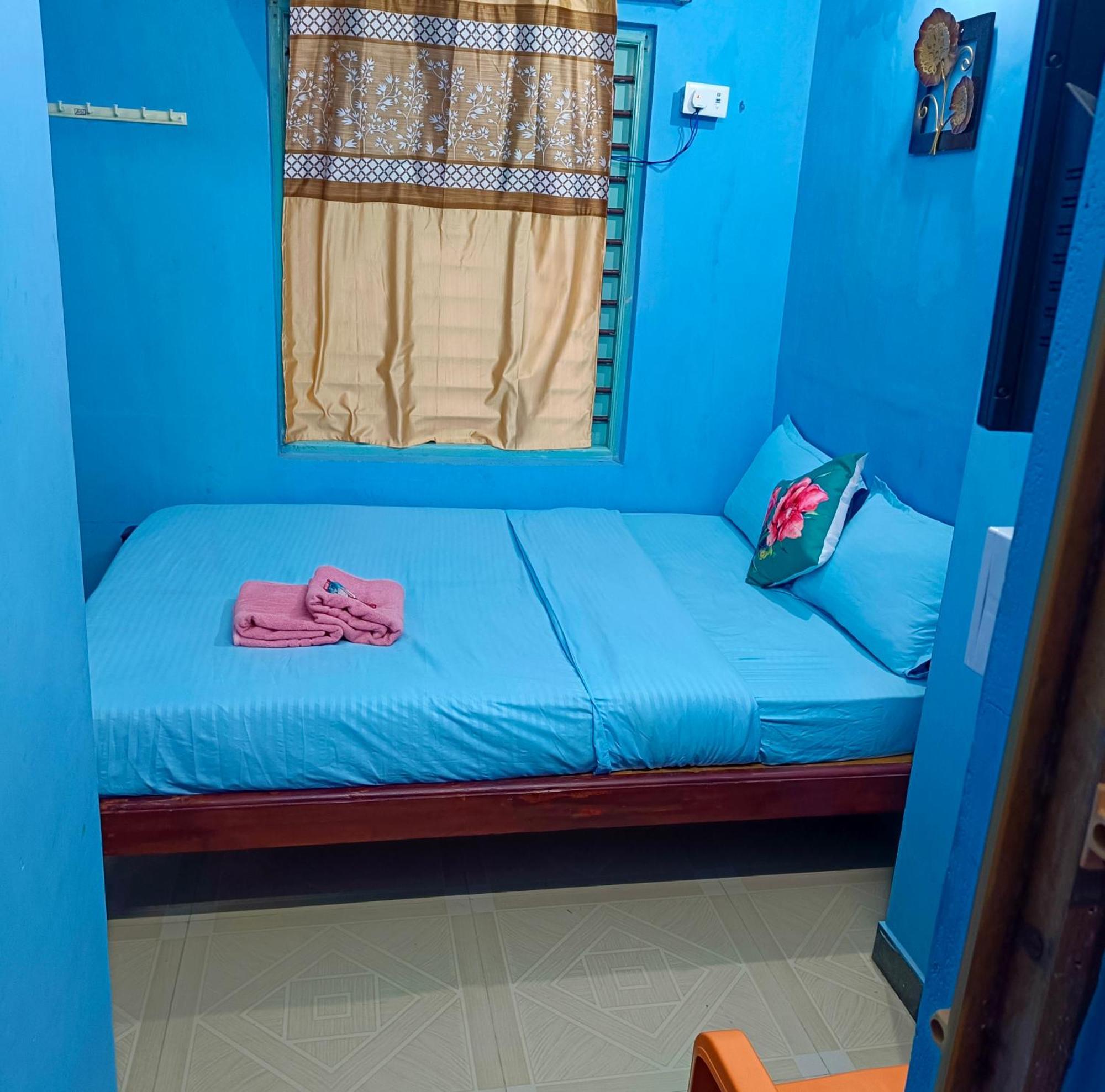 Blue Waves Homestay Pondicherry Luaran gambar