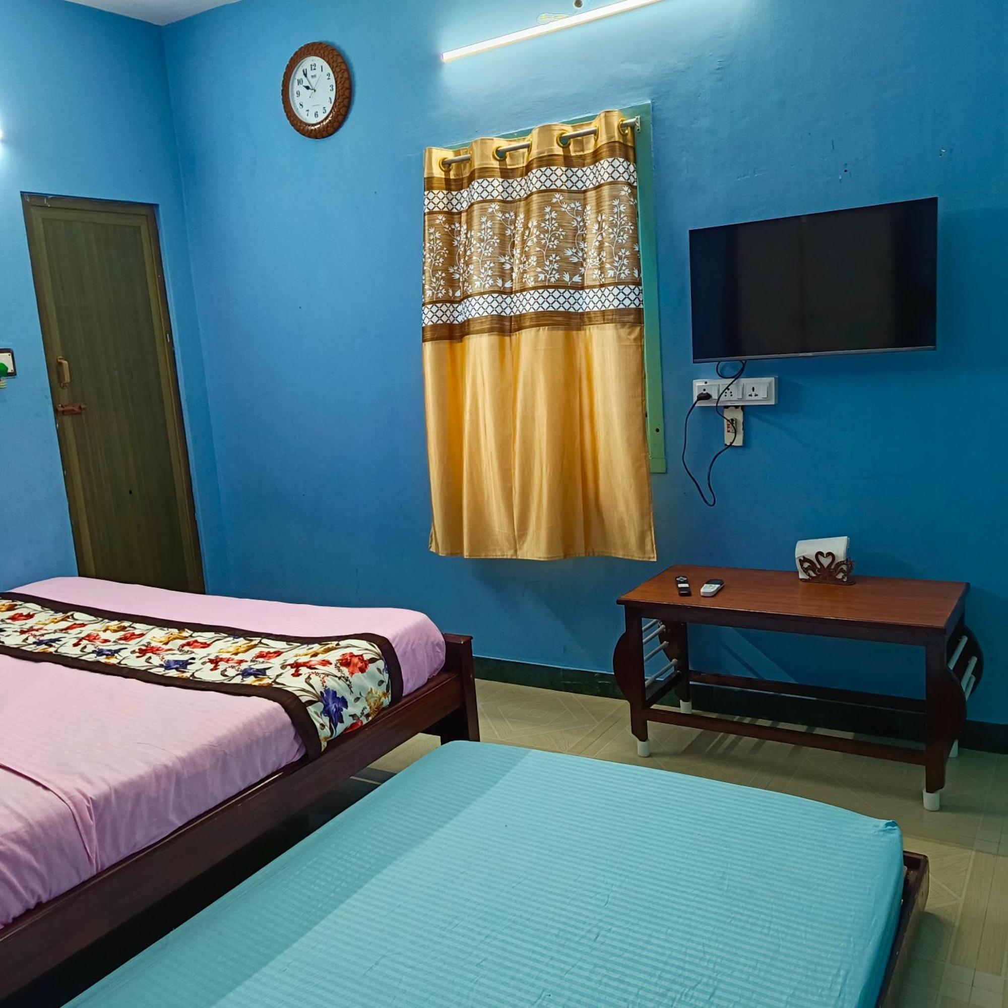 Blue Waves Homestay Pondicherry Luaran gambar
