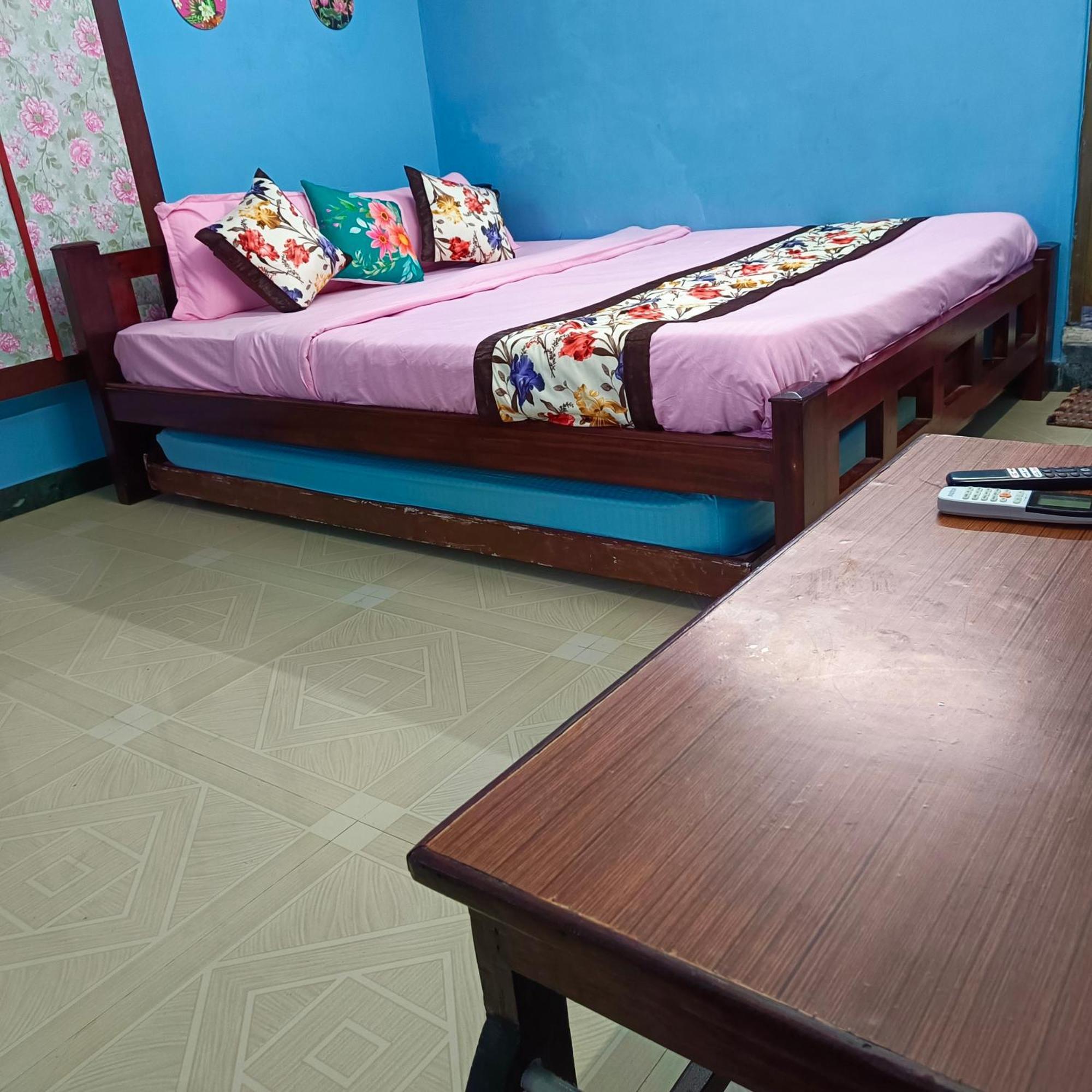 Blue Waves Homestay Pondicherry Luaran gambar