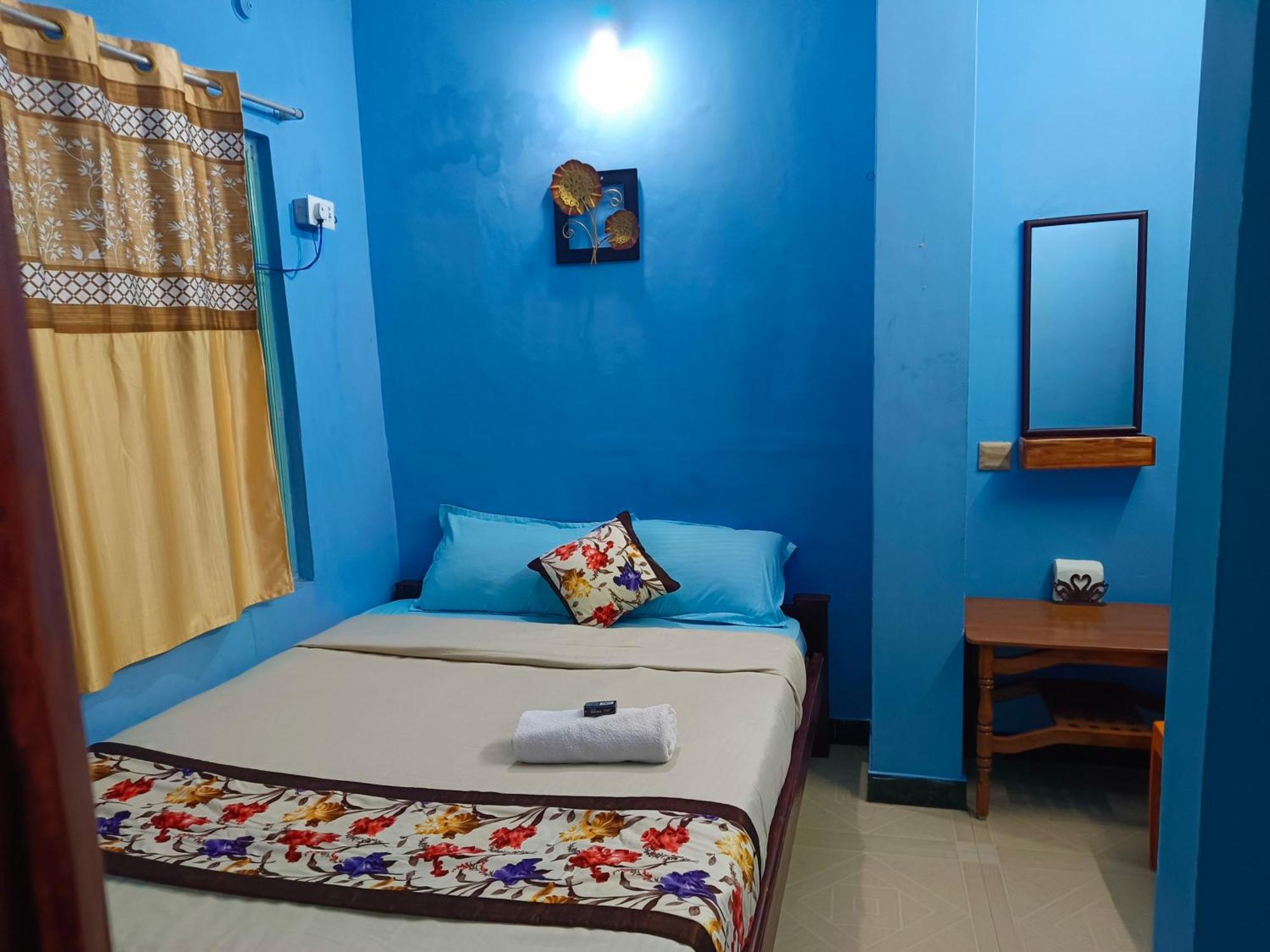 Blue Waves Homestay Pondicherry Luaran gambar