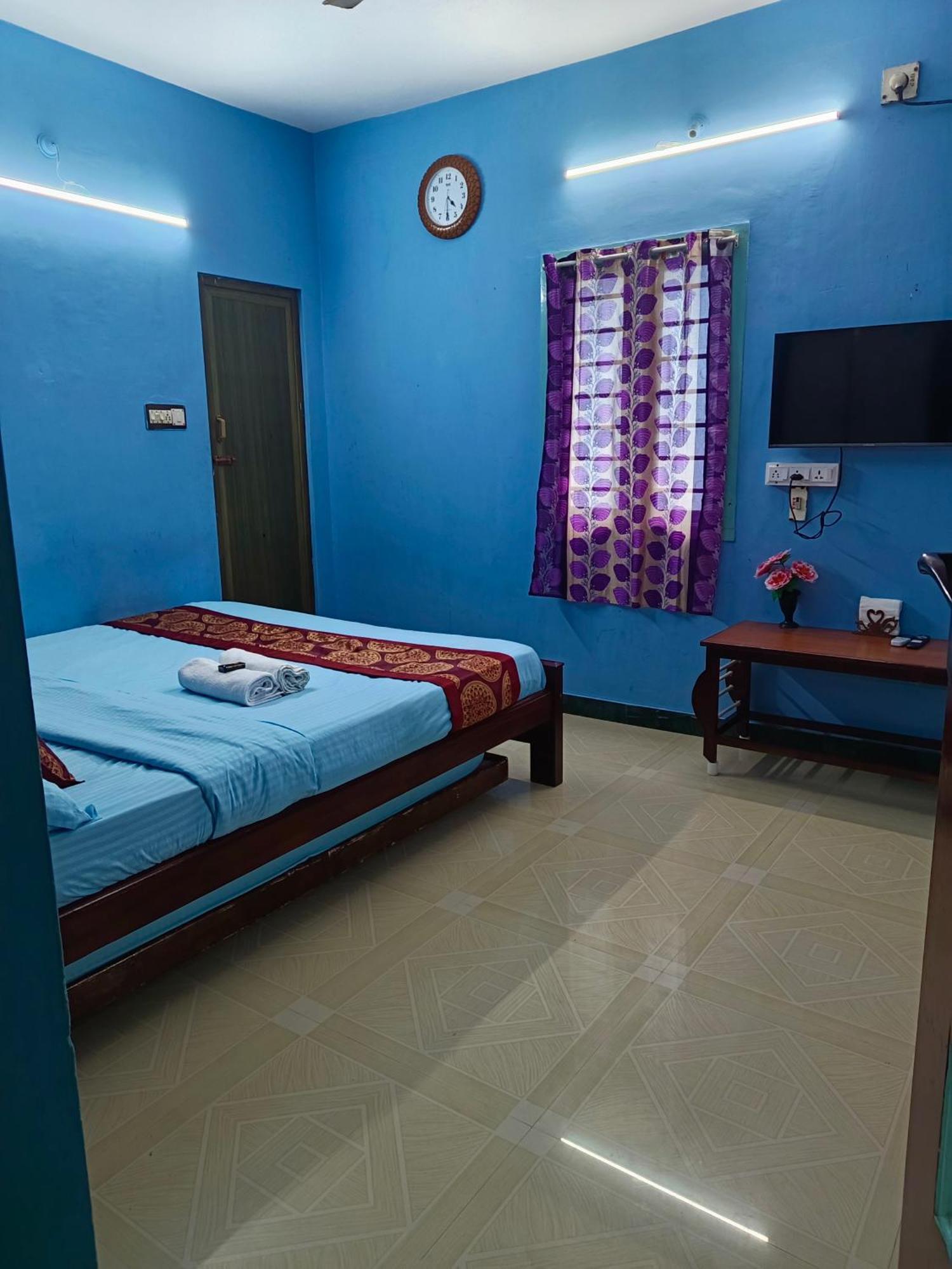 Blue Waves Homestay Pondicherry Luaran gambar
